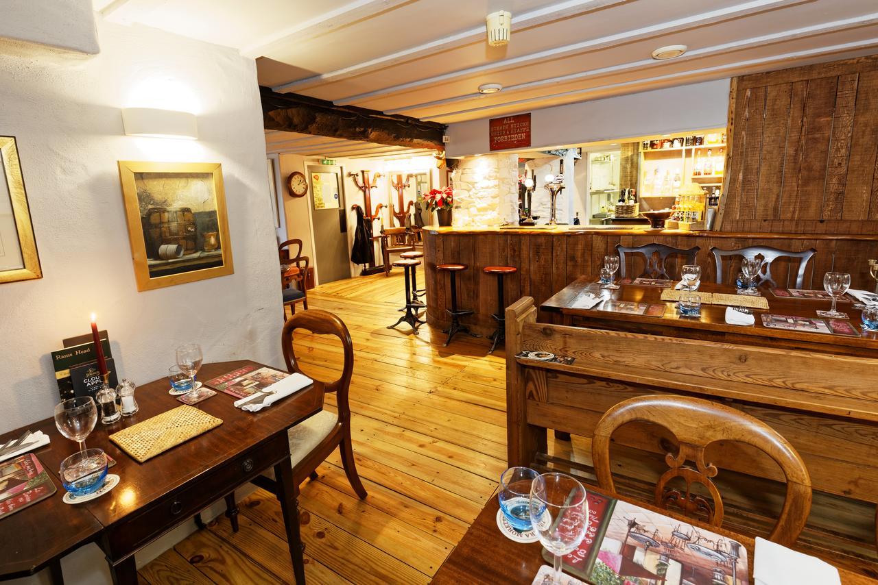 Rams Head Inn Dolton Eksteriør billede